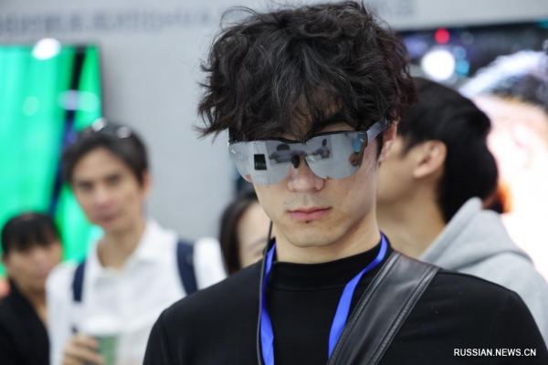 13-я Китайская ярмарка электронной информации открылась в Шэньчжэне 13-я Китайская ярмарка электронной информации открылась в Шэньчжэне