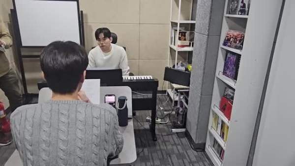 От трейни до айдолов. Как создают звезд K-pop От трейни до айдолов. Как создают звезд K-pop